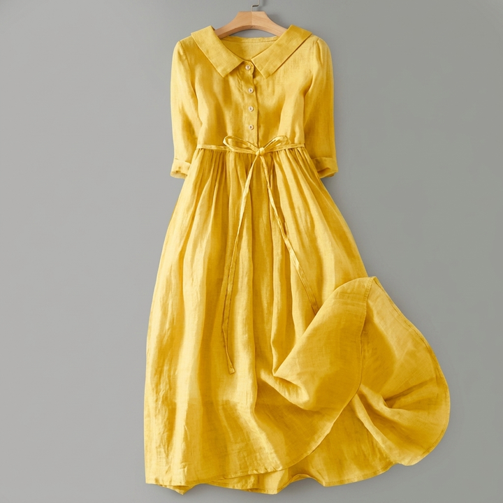 Klassieke retro plissé rok voor dames. Lange katoen-linnen zomerrok met verstelbaar veterdetail en vrouwelijke uitstraling.