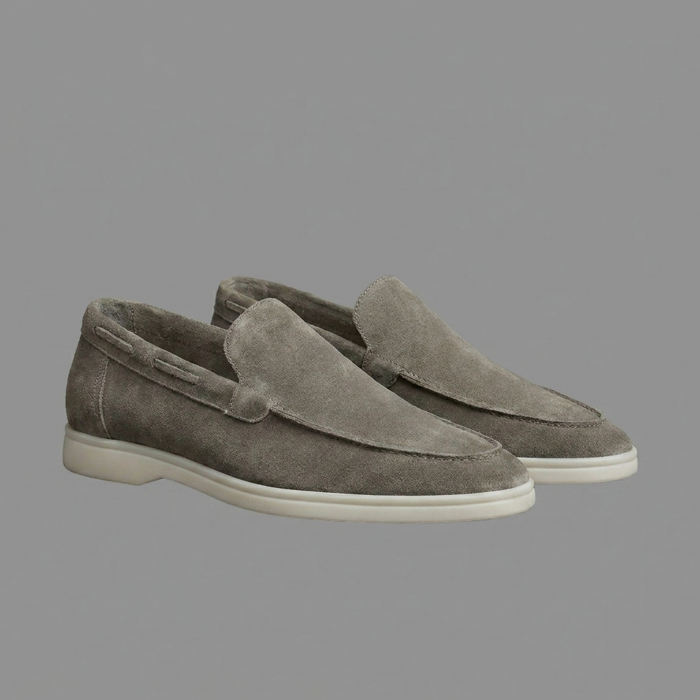 Bruine matte heren instap loafers, ideaal als comfortabele casual of formele schoenen.