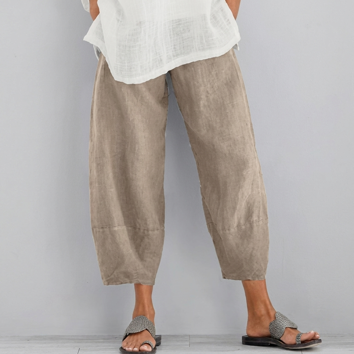 Modieuze dames ruimvallende effen capribroek CJ26. Comfortabele broek voor zomer en vrije tijd.