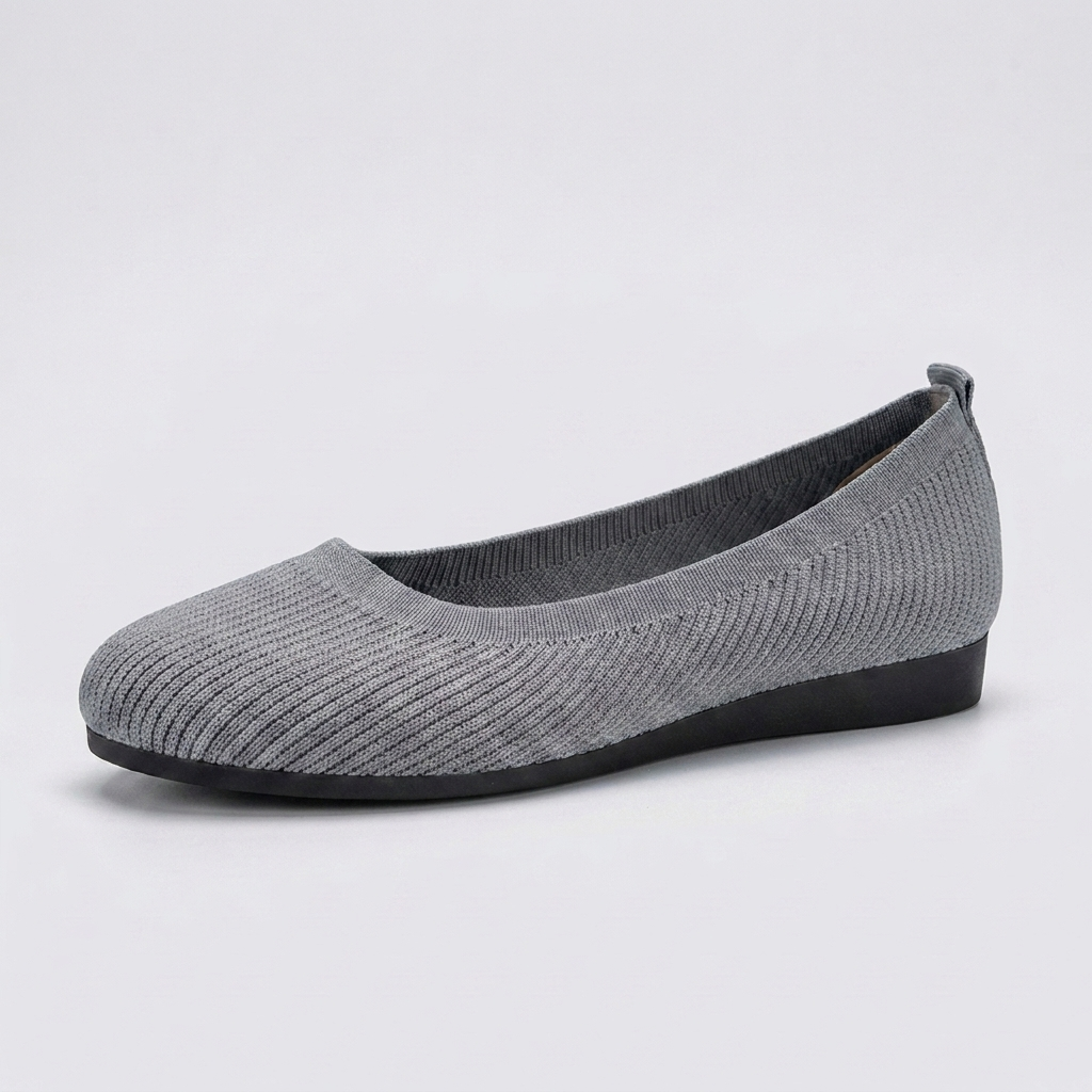 Dames schoenen met ronde neus en platte zool, instappers voor een ontspannen, comfortabele dag.