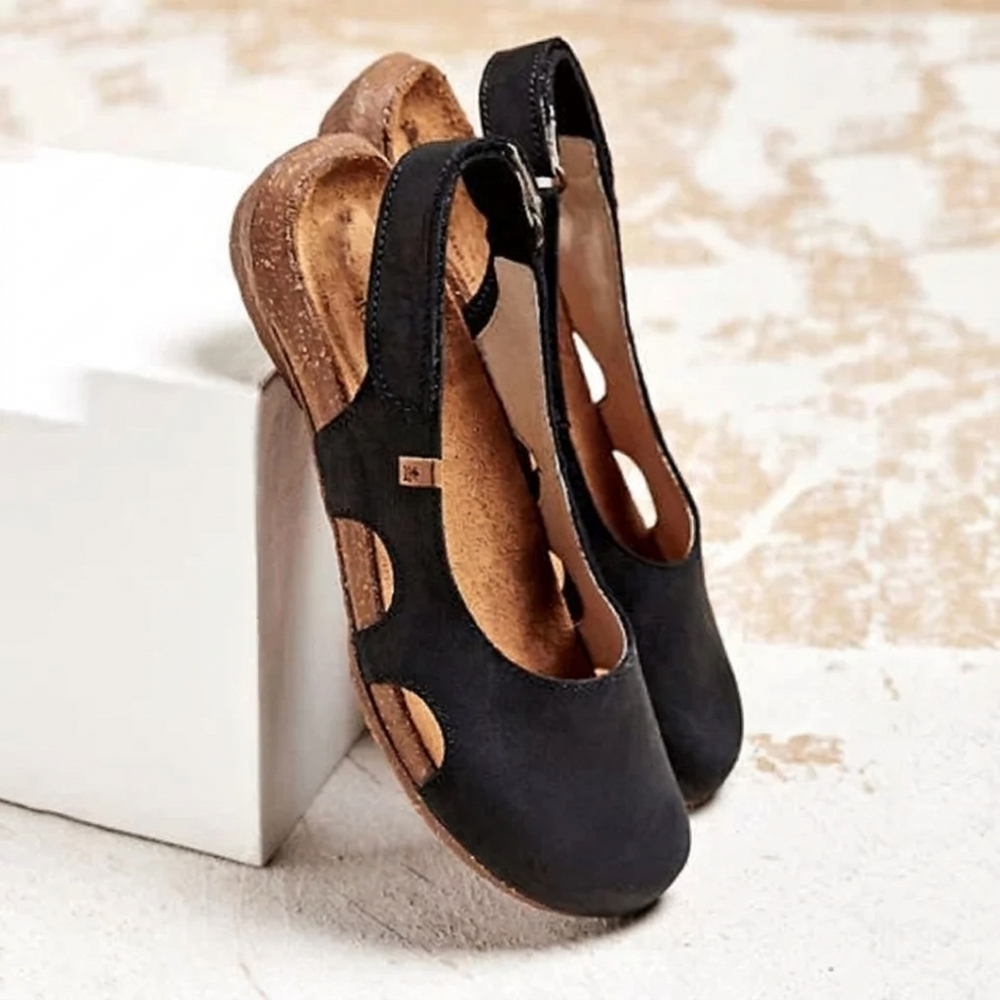 Modieuze en comfortabele dames platte sandalen met hielbandje; ideaal voor zomerse dagen en vakantie.