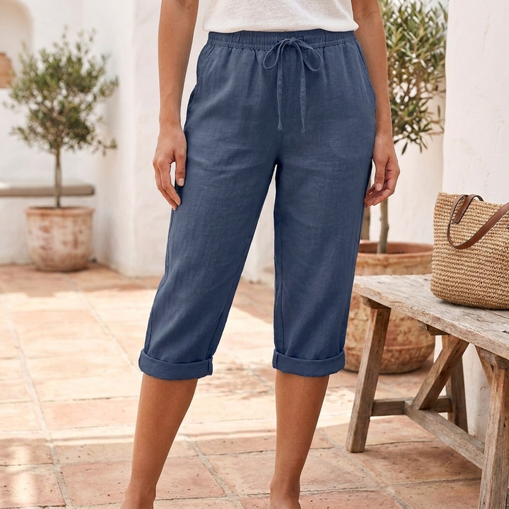 Luchtige dames zomerbroek CJ26 capri, perfect als comfortabele vrijetijdsbroek met zakken.