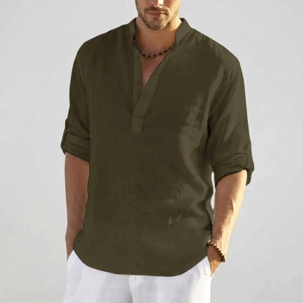 Geel effen heren Henley shirt, relaxte pasvorm, ademend en comfortabel voor een zonnige zomerdag.