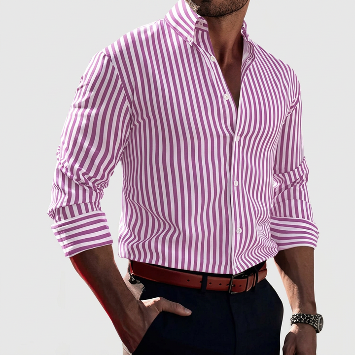 Heren overhemd met gestreepte lange mouwen, een essentieel kledingstuk voor een smart-casual garderobe.