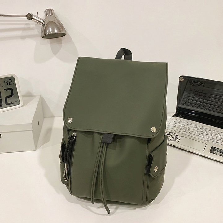 Gevoerd laptopvak in ruime heren laptoptas, geschikt voor 15.6 inch. Optimale bescherming onderweg.