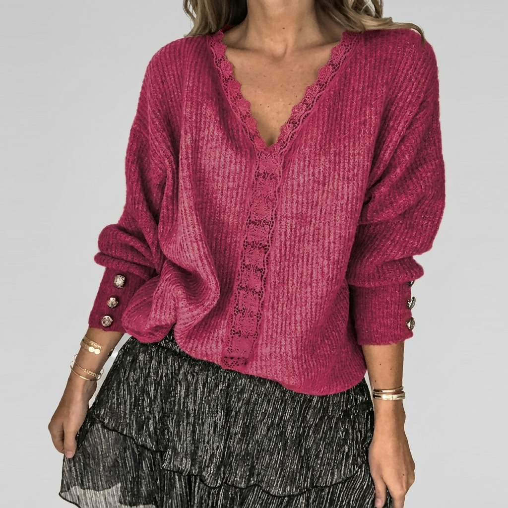 Dames zomerblouse met V-hals en elegante opengewerkte details, perfect voor warme dagen.