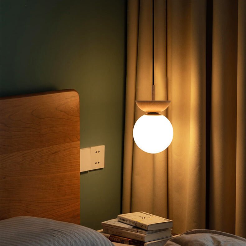 Japans geïnspireerde Hikari plafondlamp, LED, walnoot, verbetert elk interieur.