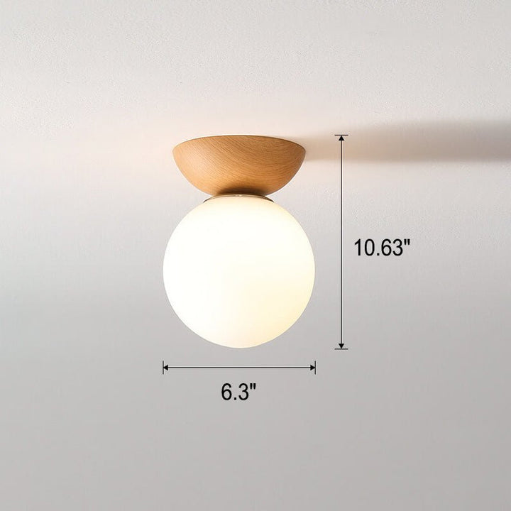 Compacte Hikari plafondlamp, LED met walnoot afwerking, Japans-minimalistische esthetiek.