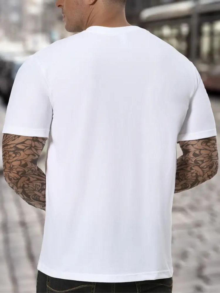 Modern heren basic T-shirt met opstaande kraag, ideaal voor zomermode.
