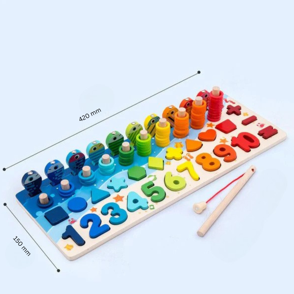 "Houten Montessori speelbord met educatieve elementen zoals cijfers en vormen, duurzaam en kleurrijk voor baby en peuter."