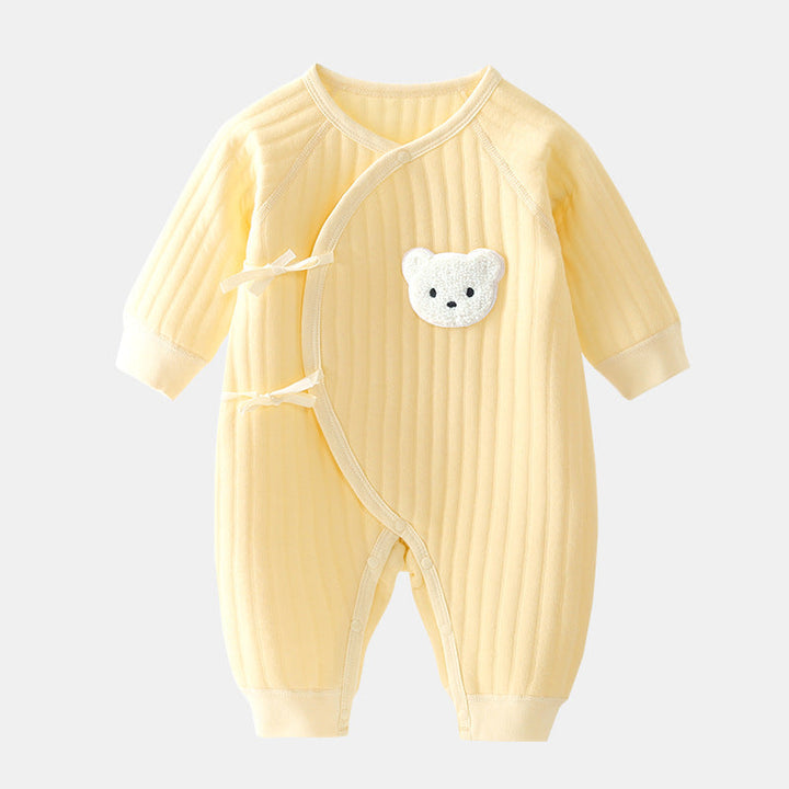 Comfortabele romper met beertje voor pasgeboren baby's. Perfecte kinderkleding van katoen voor lente/herfst.