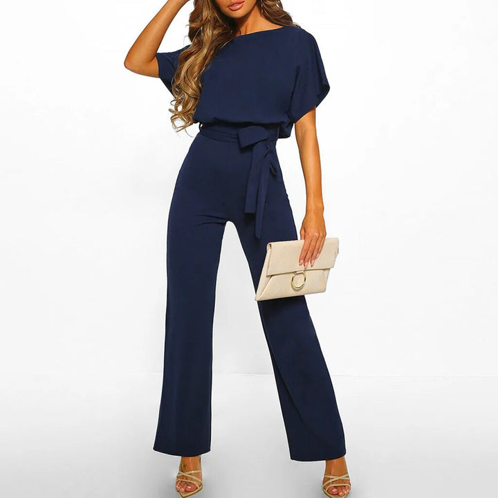 Elegante dames jumpsuit met wijde pijpen, perfect voor zomerse gelegenheden. Chique casual chic dameskleding.