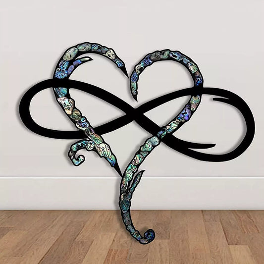 "IJzeren wanddecoratie met oneindig hart; symbolisch design, elegante uitstraling, ideaal voor elke kamer."