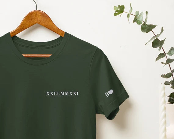 Warme en comfortabele koppelhoodie, gepersonaliseerd om jullie verhaal te vertellen.