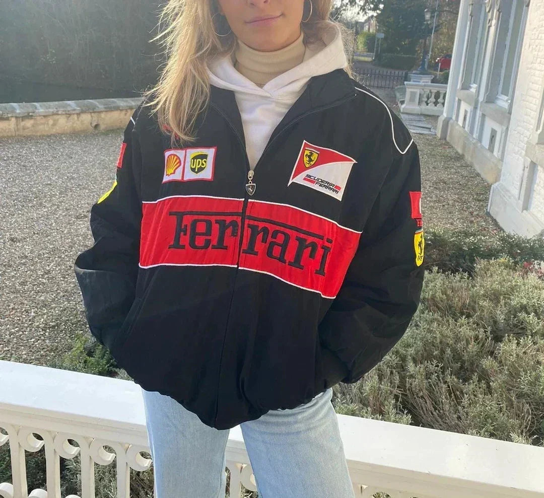 Iconisch unisex vintage motorsport jack, geschikt voor heren en dames, tijdloze stijl.