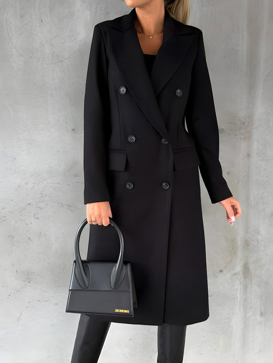 Chique dames jas, klassieke pasvorm, ideaal als overjas voor de winter.