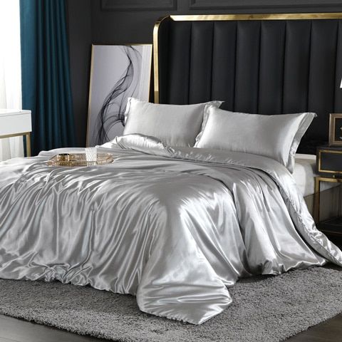 Comfortabel zijde/satijn beddengoed set voor een rustgevende nacht. Voelt heerlijk zacht en soepel aan de huid.