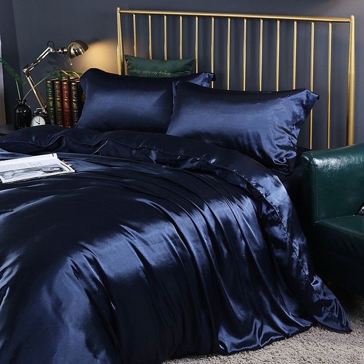 2 zijde/satijn kussenslopen uit de 4-delige bedset. Beschermt haar & huid en biedt luxe slaapcomfort.