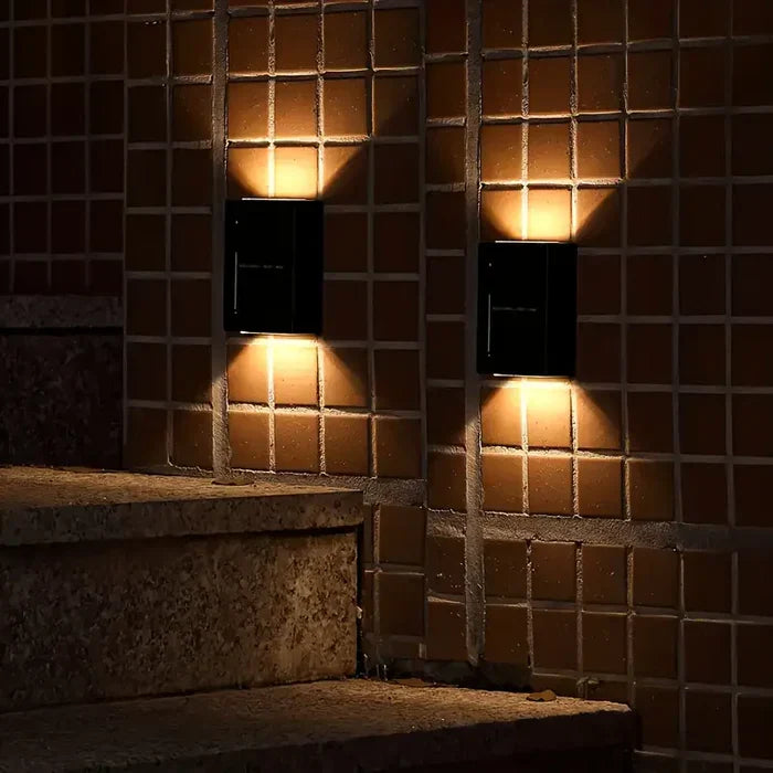 Energiezuinige EcoShine tuinwandlamp met LED, makkelijk te installeren. Moderne buitenverlichting als tuinaccessoire.