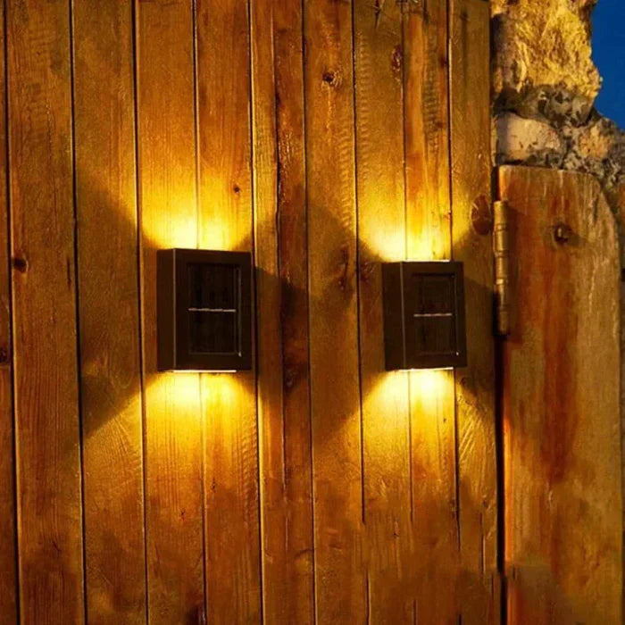 Duurzame EcoShine zonnelamp wandlamp. Perfect voor sfeervolle, waterdichte LED buitenverlichting.