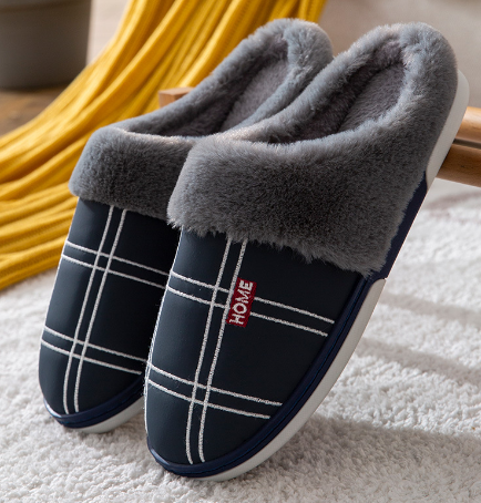 Warme heren pantoffels voor comfortabele voeten thuis. Ideale huis slippers voor mannen.
