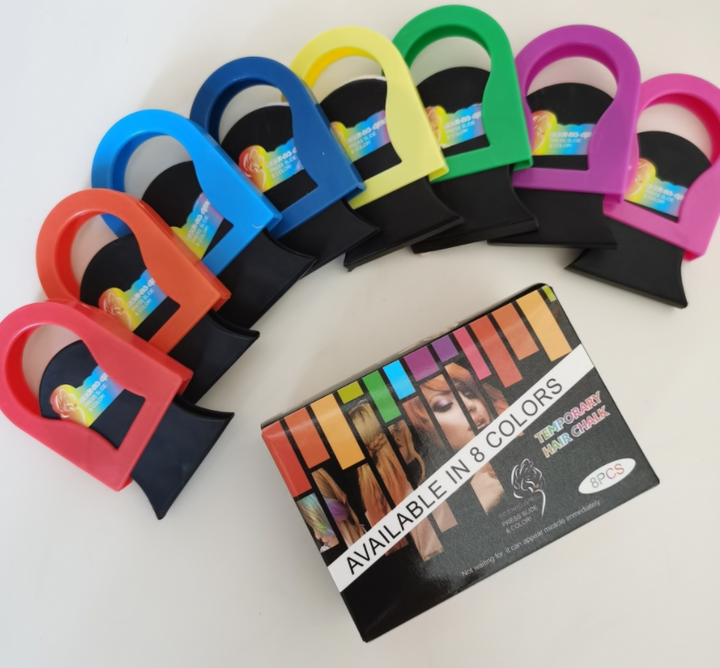 Vrolijk haarkrijtpoeder voor tijdelijke haarkleur, ideaal voor kinderfeestjes en snelle haarstyling zonder schade.