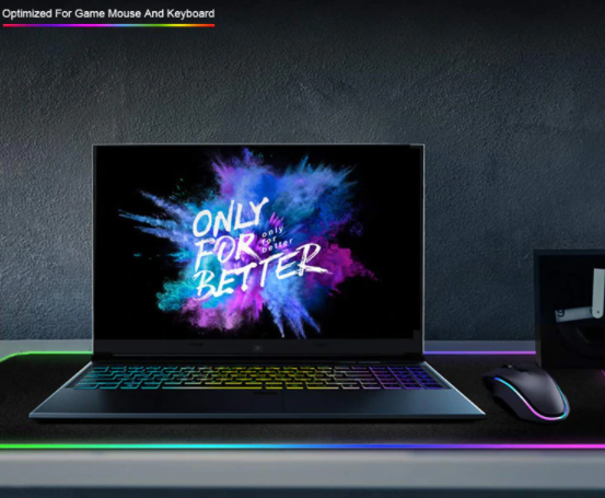 LED gaming muismat met dynamische RGB-verlichting, perfect voor een immersieve game-ervaring en bureau-accessoire.