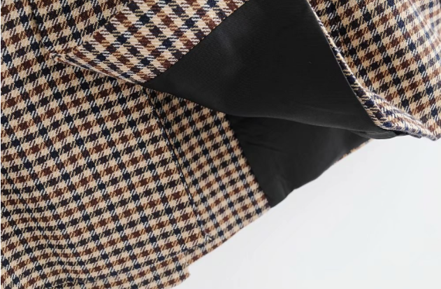 Trendy roze dames business blazer, perfect voor een professionele en modieuze look. Comfortabel voor elke gelegenheid.