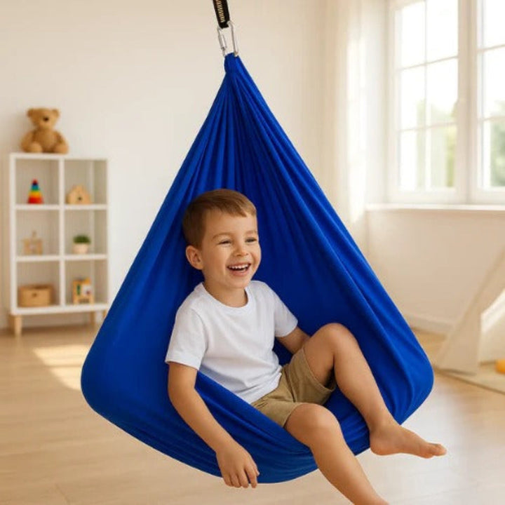 Sterke binnen schommel voor kinderen en volwassenen, zintuiglijke stimulatie en comfortabele hangplek.