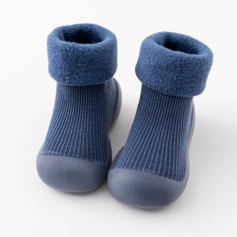 Perfect cadeau: veilige, warme en comfortabele antislip sokschoenen voor peuters en baby's.