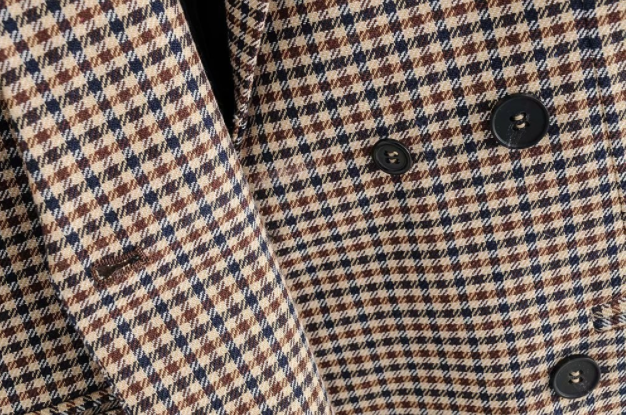 Comfortabele zakelijke dames blazer, perfect voor lange werkdagen op kantoor. Stijlvol jasje voor de moderne vrouw.