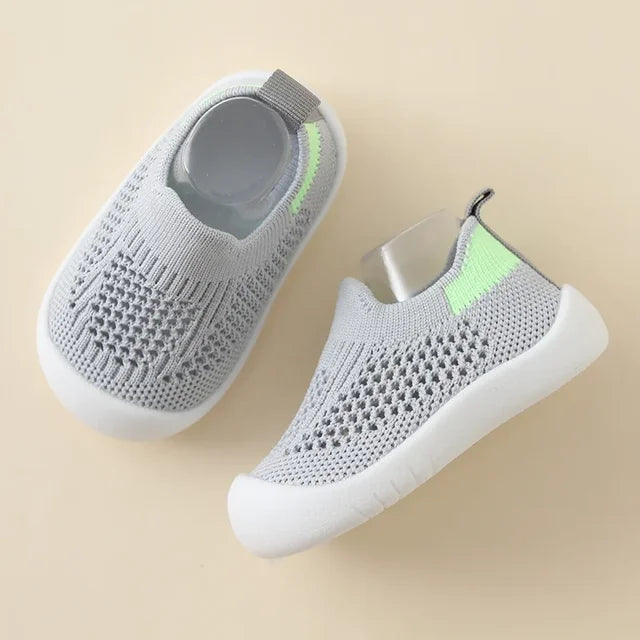 Comfortabele HappyFeet Comfy kindersneakers, flexibel en ademend, in grijs/blauw, ideaal voor peuters.