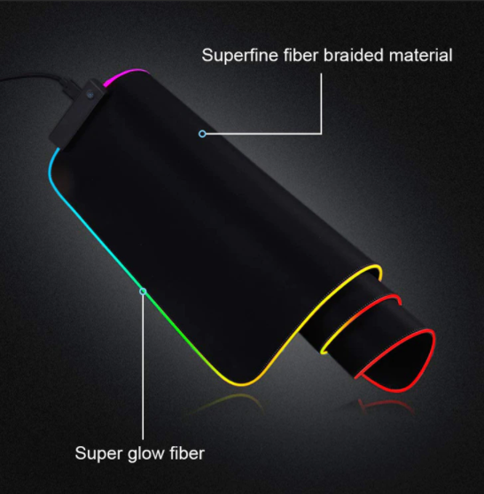 Multifunctionele gaming muismat: RGB LED, draadloos Qi opladen & groot oppervlak voor optimale muisprecisie.