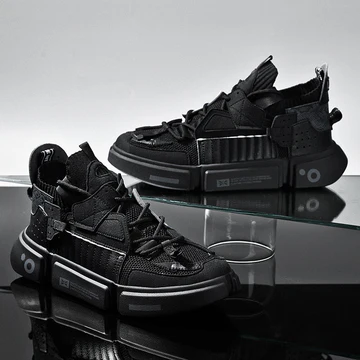 Vooraanzicht trendy heren sportsneakers. Veerkrachtige en comfortabele voetmode voor casual dagelijks gebruik.
