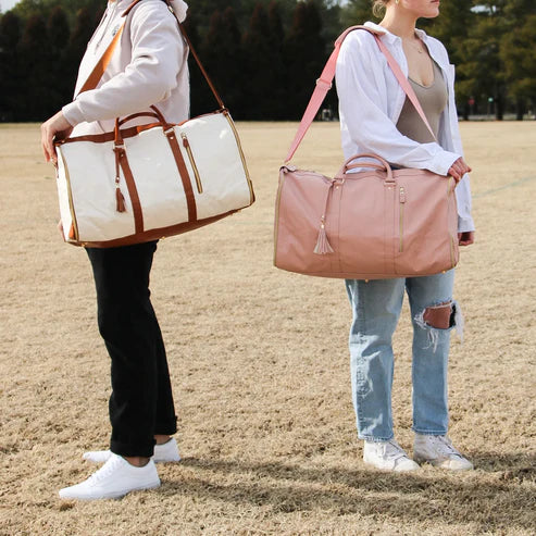 Georganiseerde luxe dames reistas Isabelle. Houd je kleding kreukvrij tijdens elke reis.