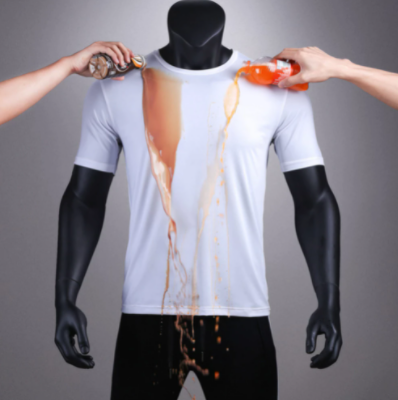 Stijlvol heren anti-vlek T-shirt. Ademend, waterafstotend en sneldrogend voor optimaal comfort.