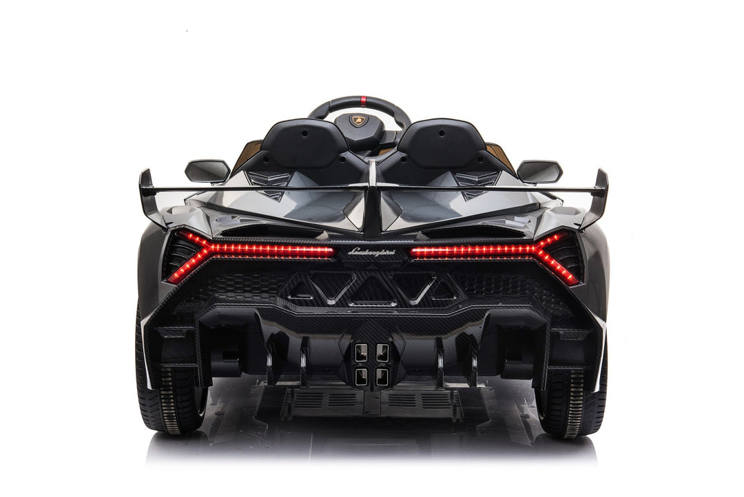Gedetailleerde grijze Lamborghini Veneno 12V tweezits accu auto voor avontuurlijke kinderen.