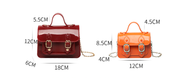 Stijlvolle jelly tas voor dames met gouden kettingband, modieus en praktisch.