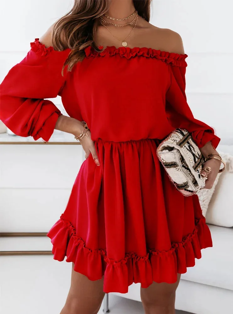 Stijlvolle zomerjurk met ruches voor dames, een elegante en vrolijke keuze voor warme dagen.