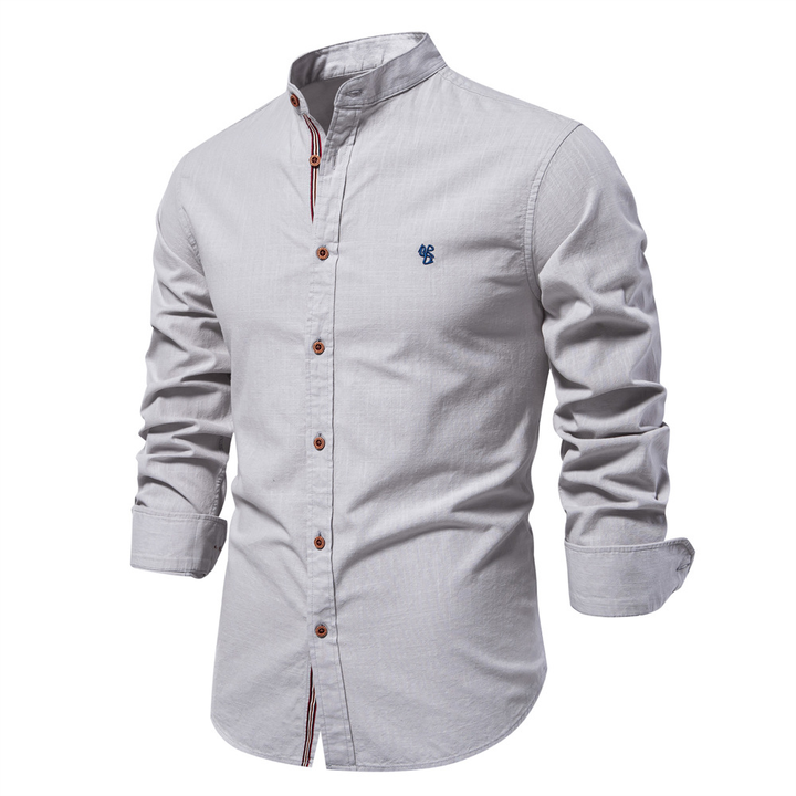 Zakelijk overhemd met borstzak, button-down kraag. Comfortabele keuze voor elke man, lange mouwen en stijlvol.
