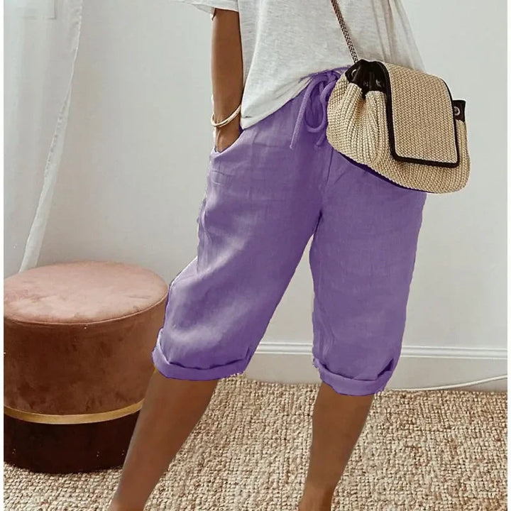 Modieuze dames korte broek, ademend en comfortabel, een must-have voor zomerse mode.