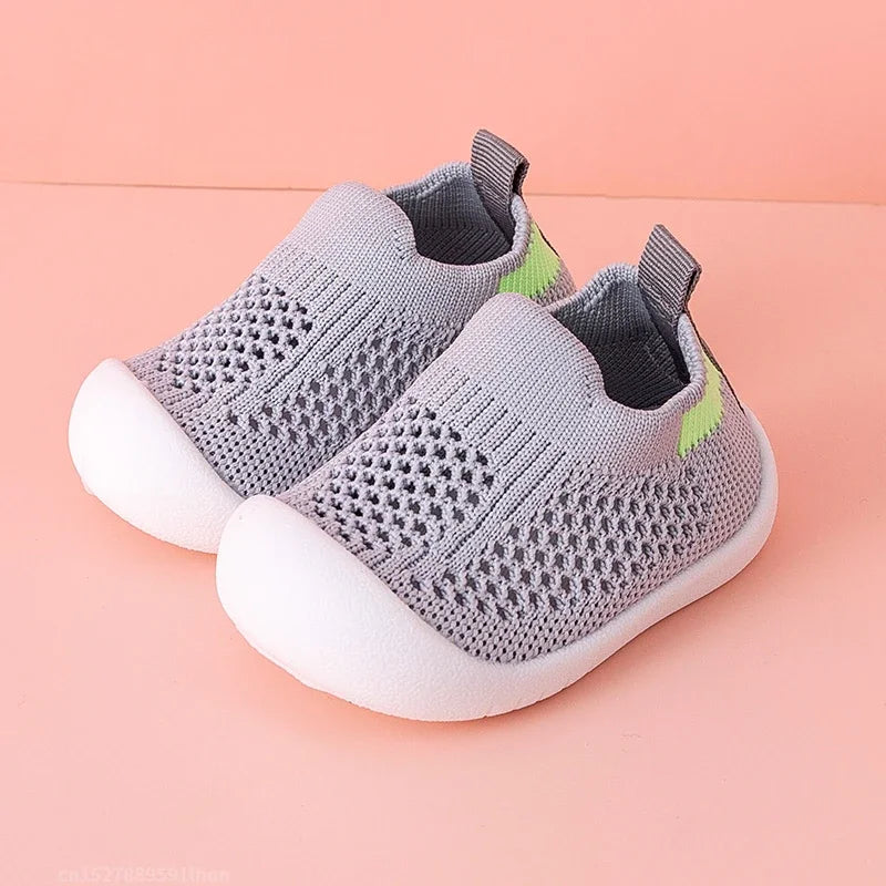 HappyFeet Comfy kindersneakers, duurzaam en antislip voor jongens en meisjes; comfortabel en ademend.