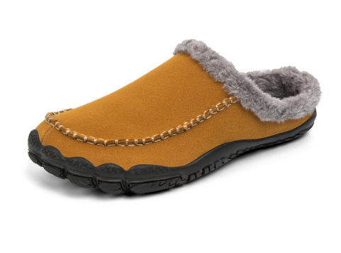Zachte binnenvoering van de comfortabele heren pantoffels voor heerlijk warme voeten.