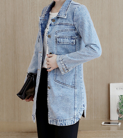 Modieus oversized damesjack in casual stijl, perfect als tussenjas voor voorjaar en najaar. Tijdloos comfort.