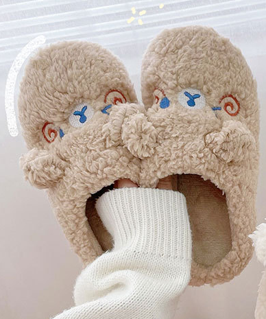 Winterklaar met deze fluffy dieren pantoffels. Warm, zacht, comfortabel en antislip.