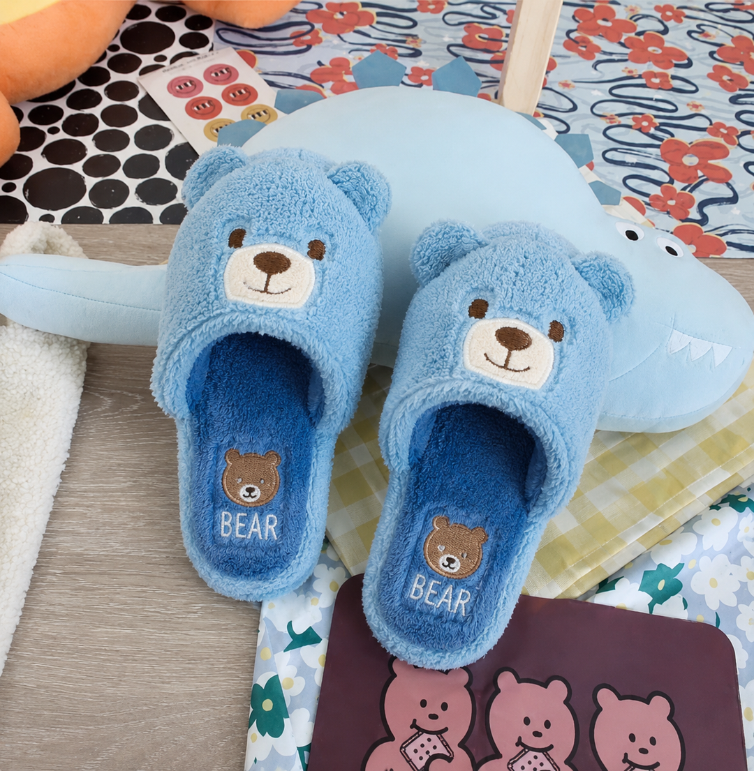 Warme Disney Stitch pluche huisslippers voor dames, zacht en comfortabel voor koude winterdagen binnenshuis.