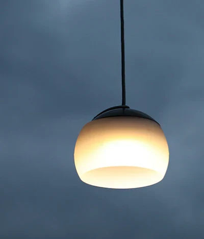 USB oplaadbare retro camping lantaarn. Efficiënte LED buitenverlichting die duurzaam is voor elke gelegenheid.