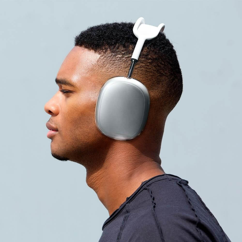 Macpod Pro draadloze koptelefoon, comfortabel voor ontspannen muziek luisteren thuis.