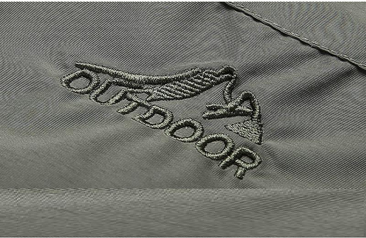 Winddichte en waterdichte herenjas, perfect voor outdoor avonturen en militaire training.