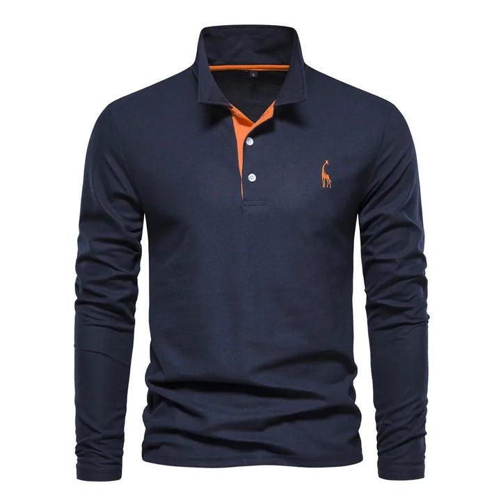 Detailbeeld van heren polo met lange mouwen, toont V-hals en knoopsluiting. Stijlvol design, veelzijdig voor heren.